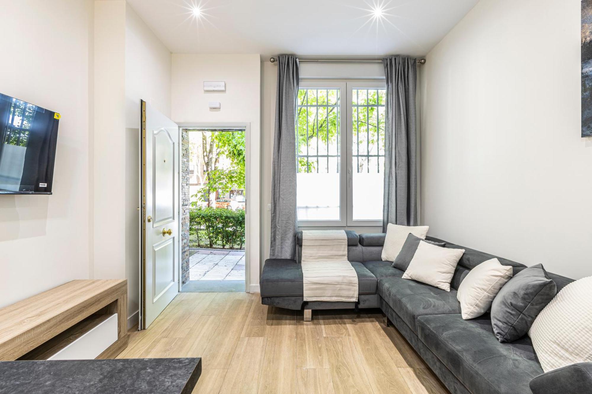 Apartamentos A 5 Minutos Del Centro De Madrid 4P エクステリア 写真